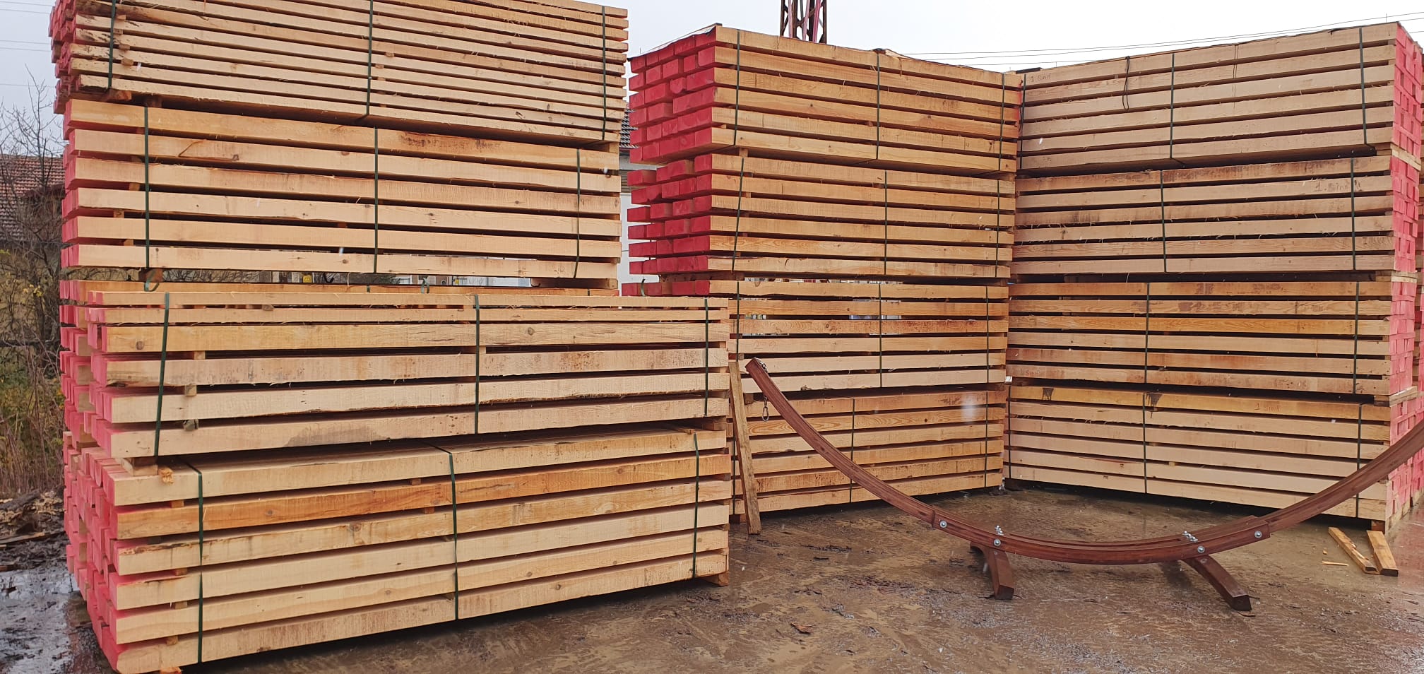 istiflenmiş işşaatlık kereste